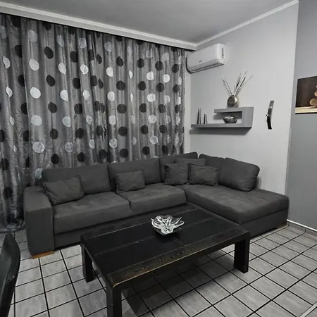 Mani's Family 地拉那